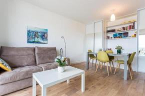 2 rooms new very quiet near metro in Nation